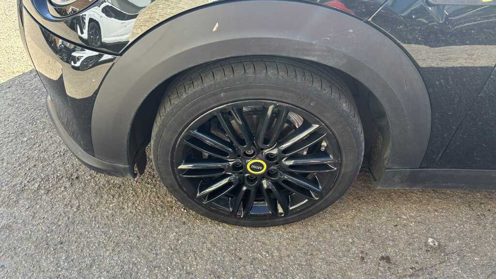 Mini Hatch 135Kw Cooper S Level 2 33Kwh 2022 FP72YSE Black #5