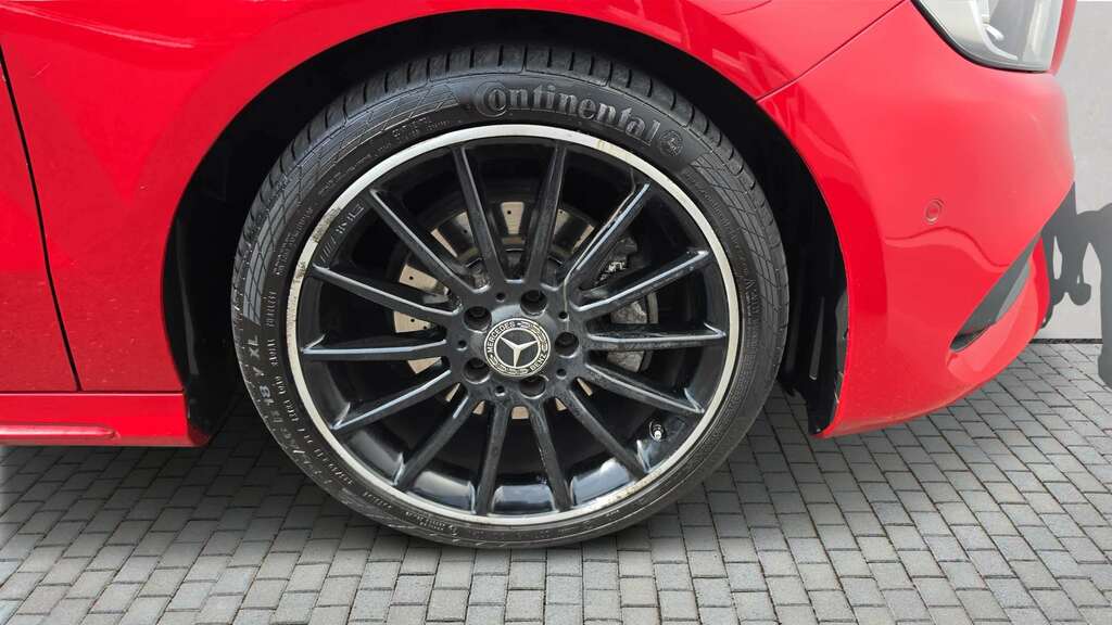 Mercedes-Benz A Class A200 Amg Line Premium Plus 2017 FT67EZN Red #5