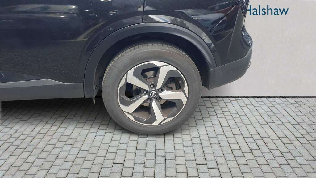 Nissan Qashqai 1.3 Dig-t Mh N-connecta 2024 BC73AZO Black #2