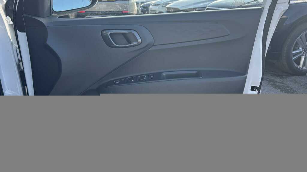 Hyundai I10 1.2 79 Advance Nav 2025 White #5