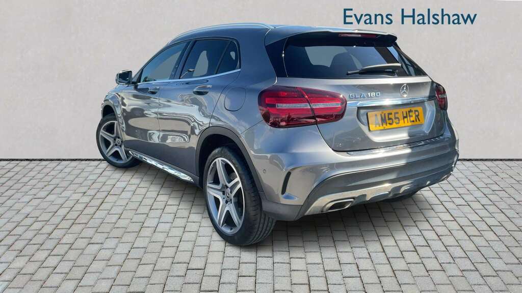 Mercedes-Benz GLA Class 180 Amg Line Edition 2020 Grey #2