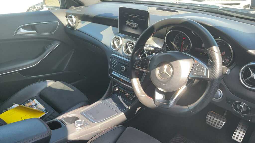 Mercedes-Benz GLA Class 1.6 Gla180 Gpf Urban Edition Suv 7G-dct Black #8