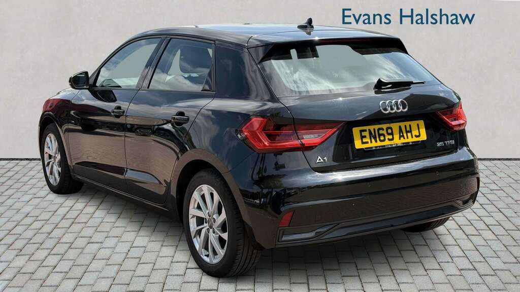 Audi A1 1.0 Tfsi 30 Sport Sportback S Tronic Eu White #2