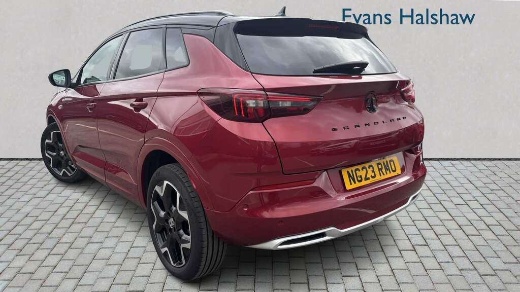 Vauxhall Grandland 1.2 Turbo Ultimate 2023 Red #2