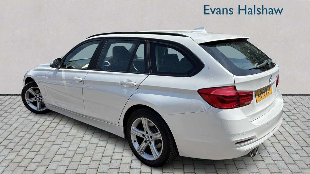 BMW 3 Series 2019 2.0 318D M Sport Shadow Edition Saloon Di Black #2
