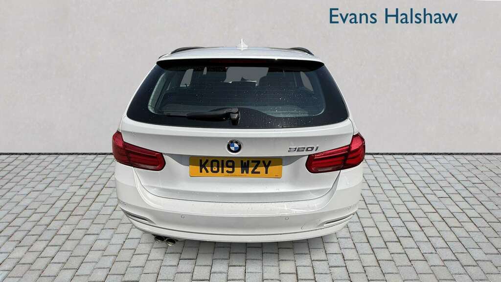 BMW 3 Series 2019 2.0 318D M Sport Shadow Edition Saloon Di Black #4