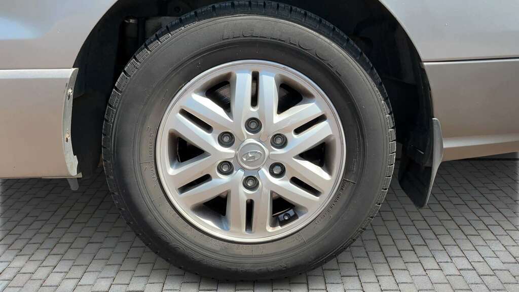 Hyundai I800 2.5Crdi 136Bhp Se Nav 8St Mpv Grey #5