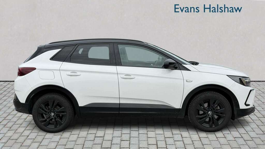 Vauxhall Grandland 1.6 Plug-in Hybrid Gs 2024 White #3