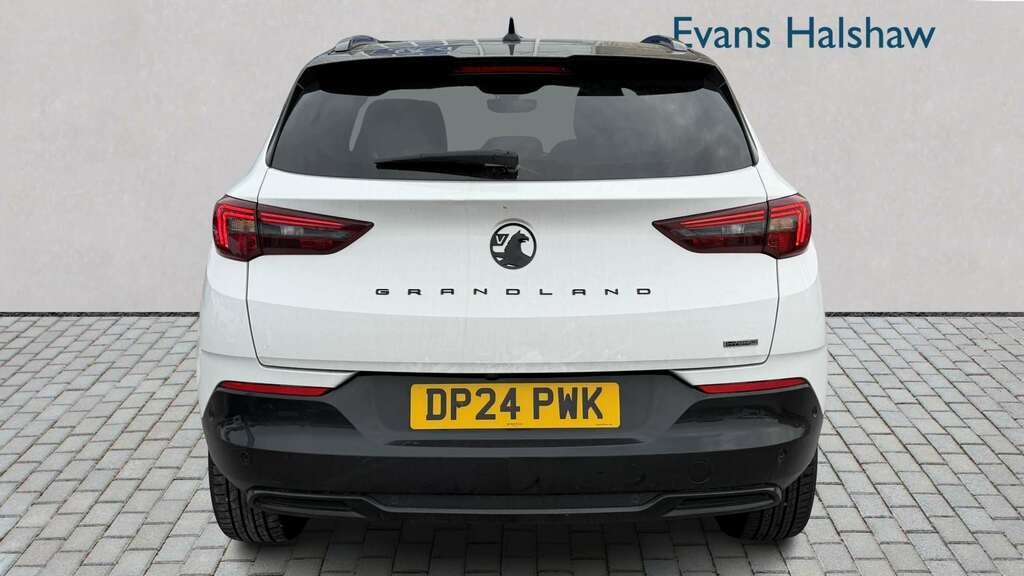 Vauxhall Grandland 1.6 Plug-in Hybrid Gs 2024 White #4