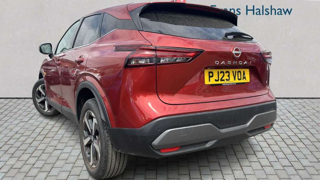 Nissan Qashqai 1.3 Dig-t Mh N-connecta 2023 Red