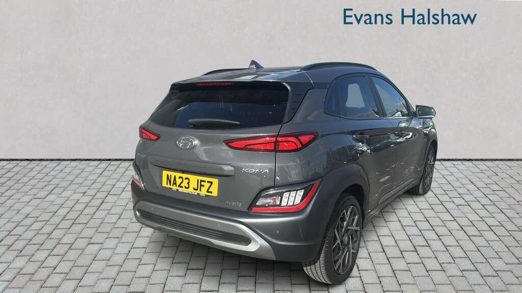 Hyundai Kona 1.6 Gdi Hybrid Premium Dct 2023 Grey #4