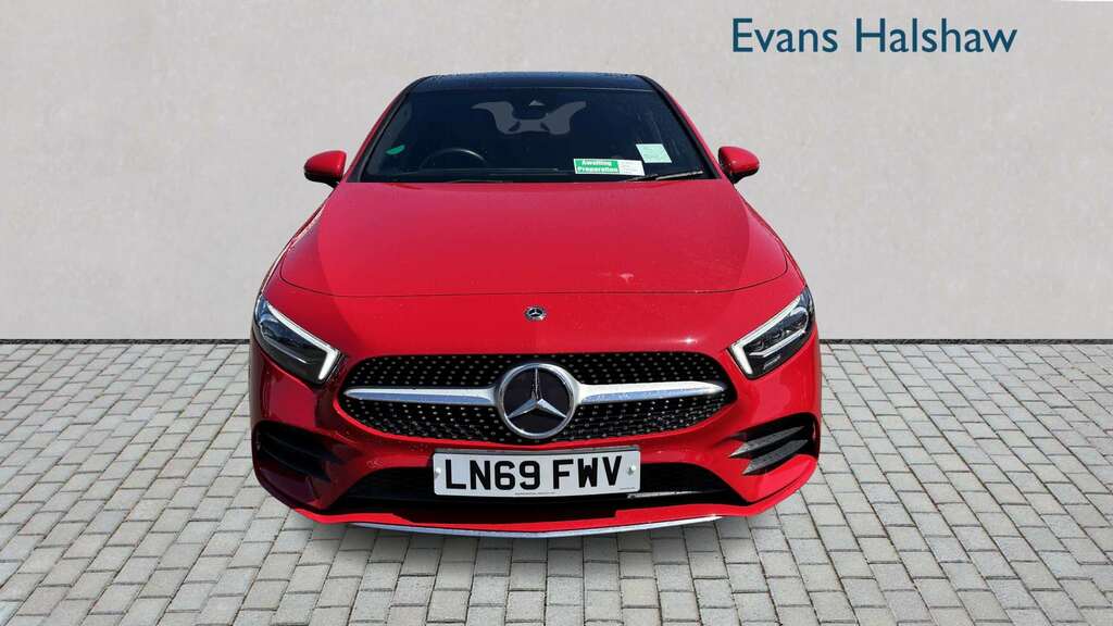 Mercedes-Benz A Class A200 Amg Line Premium Plus 2019 LN69FWV Red #3