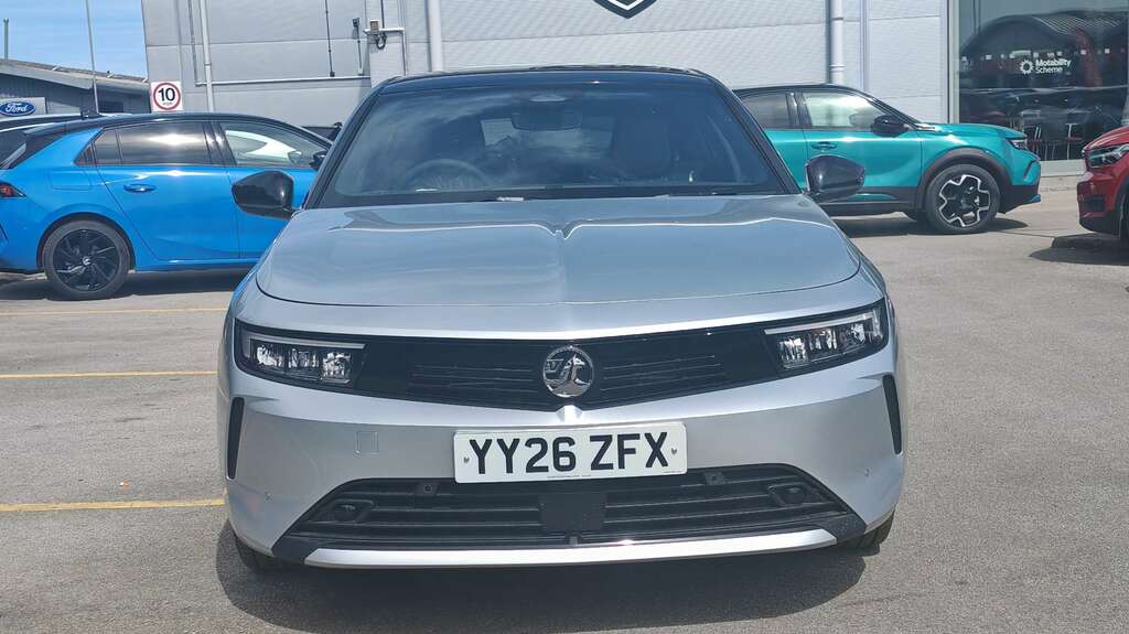 Vauxhall Astra 1.2 Turbo 130 Griffin 2026 White #4