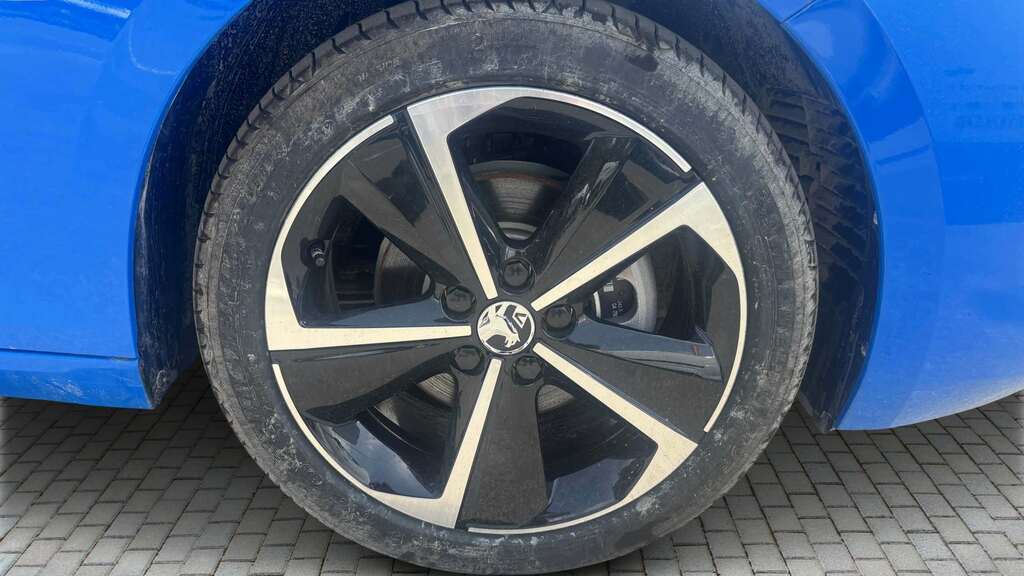 Vauxhall Astra 1.2 Turbo 130 Griffin 2026 Blue #3