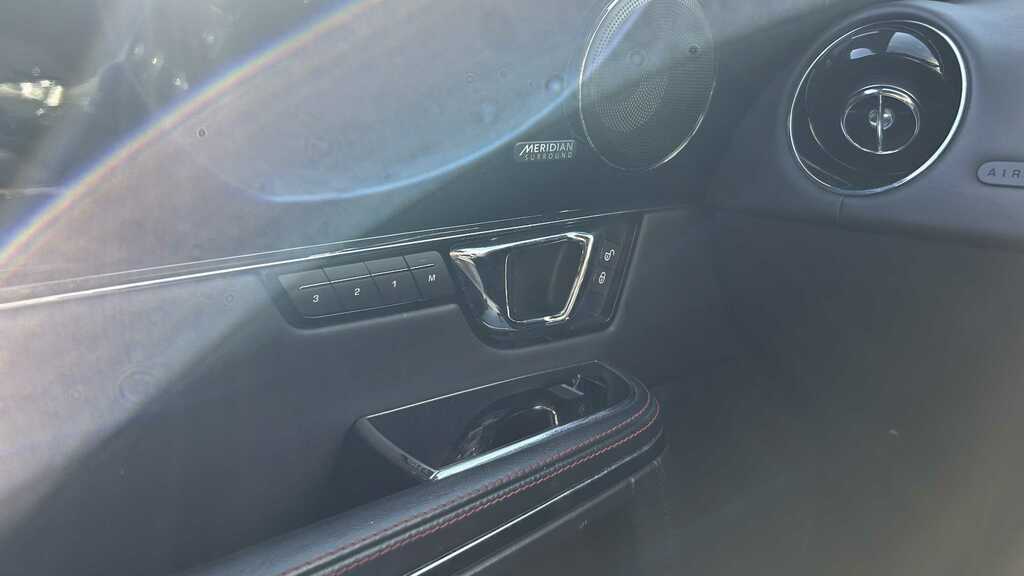 Jaguar XJ 3.0 V6 Supercharged R-sport Black #18