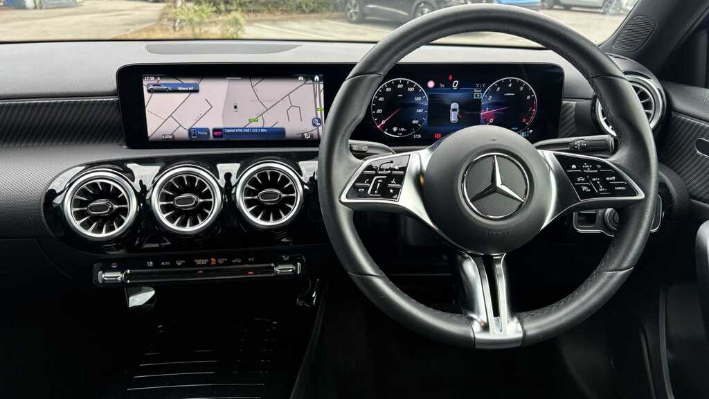 Mercedes-Benz A Class 1.3 A200h Mhev Sport Executive 7G-dct Euro 6 S White #4