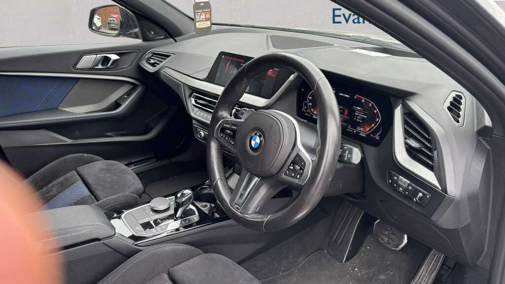 BMW 1 Series 1.5 118I Se Dct Euro 6 Ss Black #4