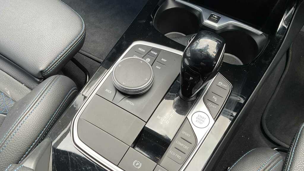 BMW 1 Series 118I 136 Se Step Live Cockpit Pro White #5