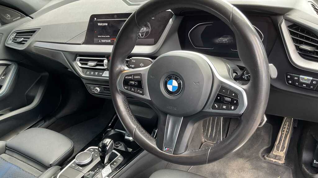 BMW 1 Series 118I 136 Se Step Live Cockpit Pro White #4