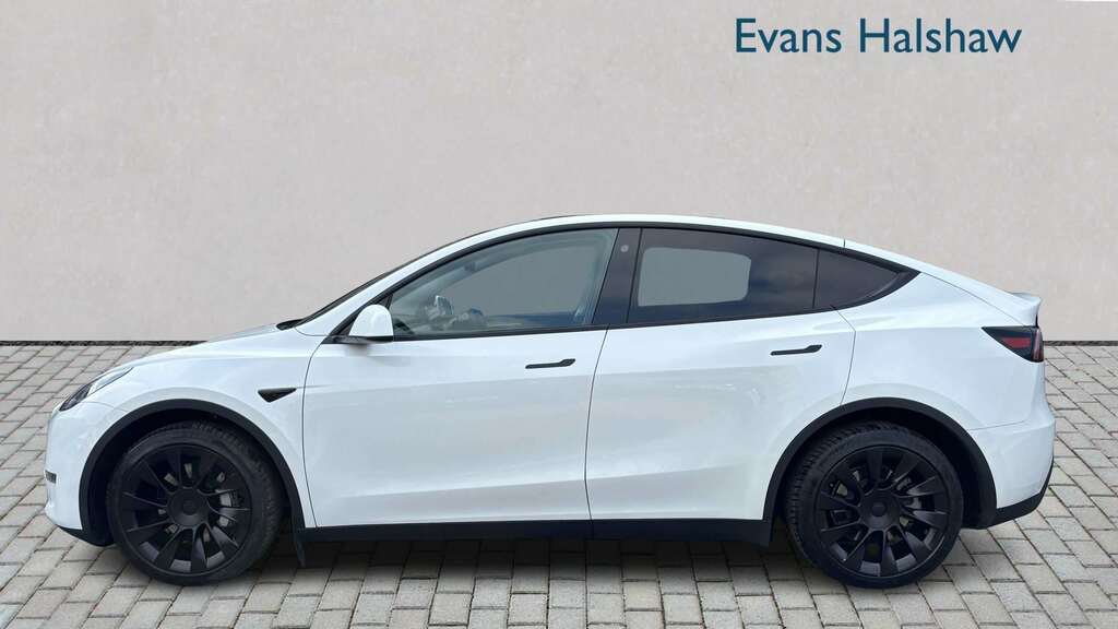 Tesla Model Y Long Range Awd 2023 LA72OSU White #2