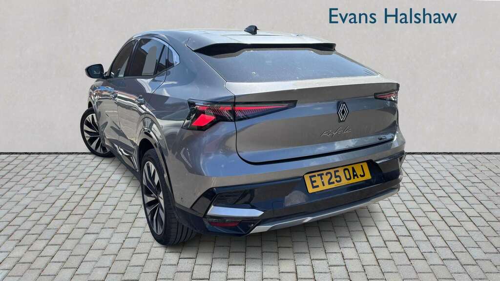 Renault Rafale E-tech Full Hybrid Techno 2025 Grey