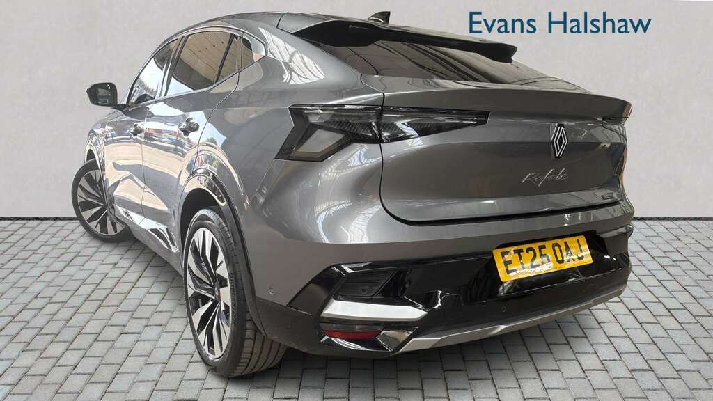 Renault Rafale E-tech Full Hybrid Techno 2025 Grey