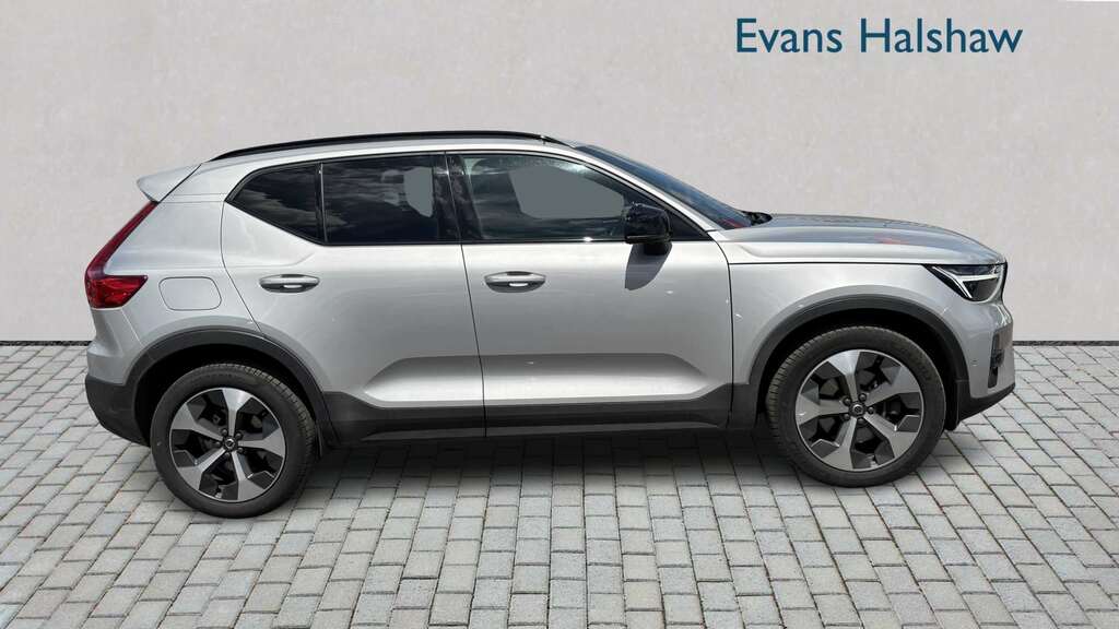 Volvo XC40 2.0 B4p Ultimate Dark 2023 Silver #3