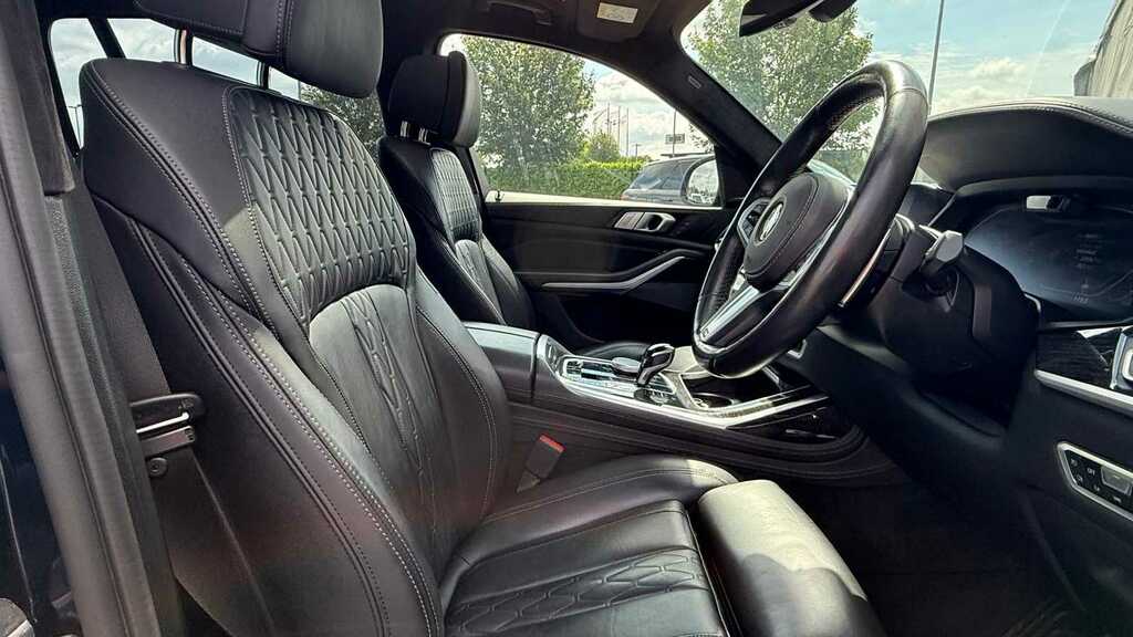 BMW X7 Xdrive40d Mht M Sport Step 2021 Black #3