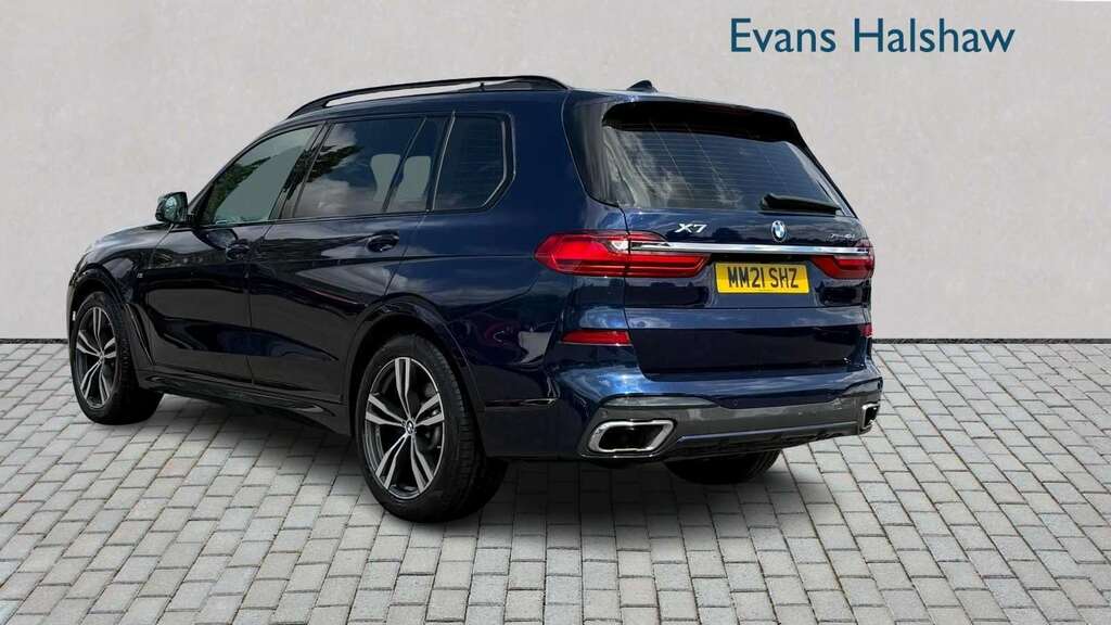 BMW X7 Xdrive40d Mht M Sport Step 2021 Black #2