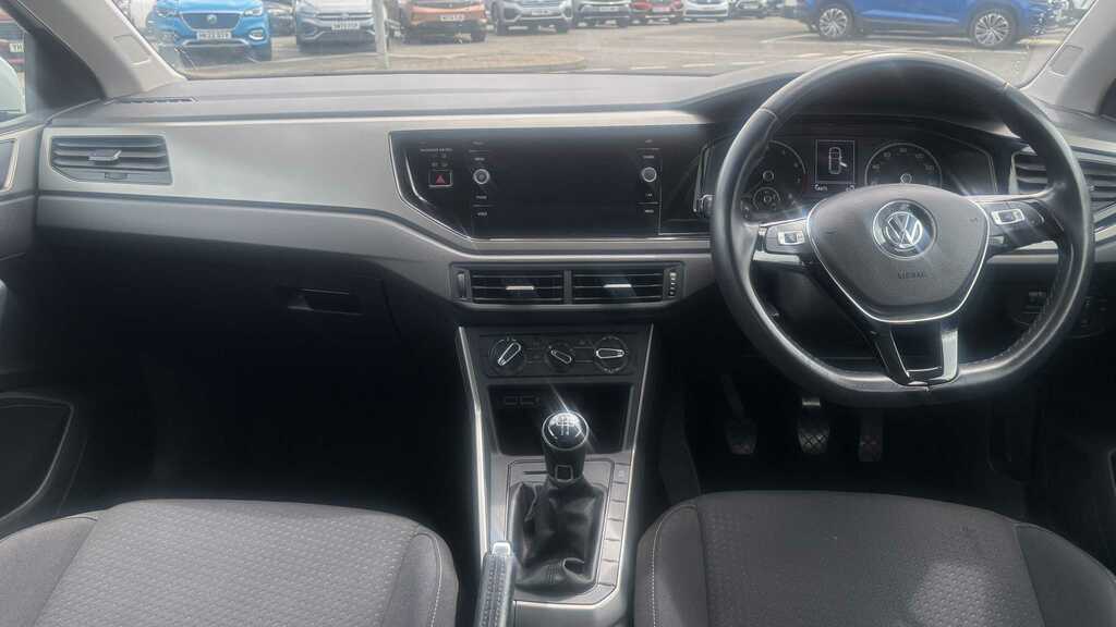 Volkswagen Polo 1.0 Tsi 95 Se 2019 White #4