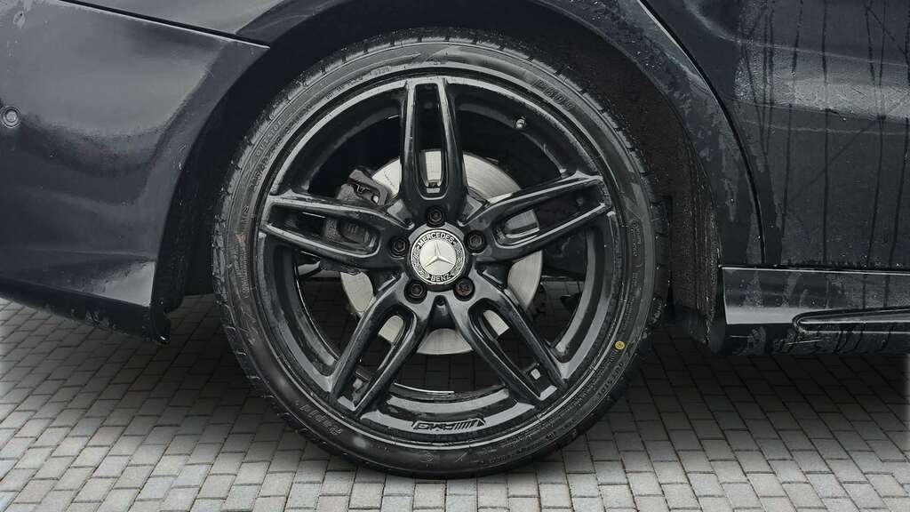 Mercedes-Benz CLA Class 220D Amg Line 4Matic Tip 2016 Black #4