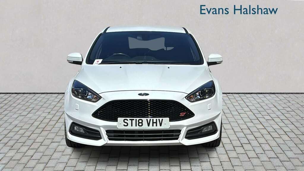 Ford Focus 2.0 Tdci 185 St-3 Navigation 2018 White #4