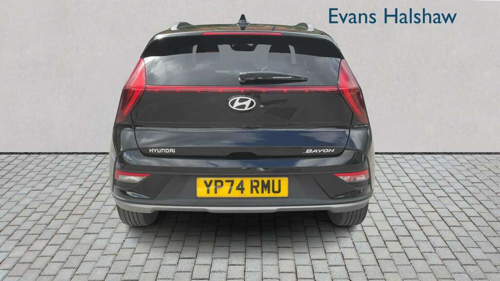 Hyundai Bayon 1.0 Tgdi Premium Dct 2024 Black #4