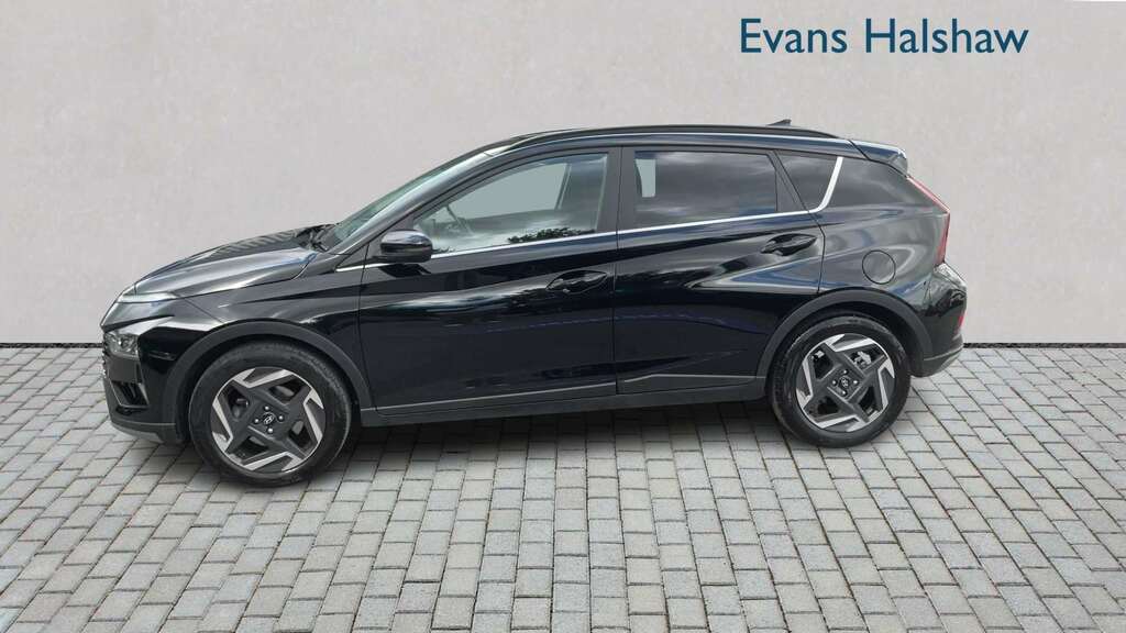 Hyundai Bayon 1.0 Tgdi Premium Dct 2024 Black #2