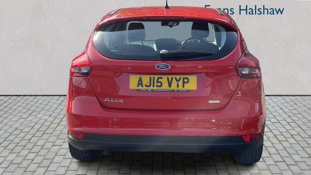 Ford Focus Estate Titanium Non Local Svp 1.0T Ecoboost 125Ps Silver #4