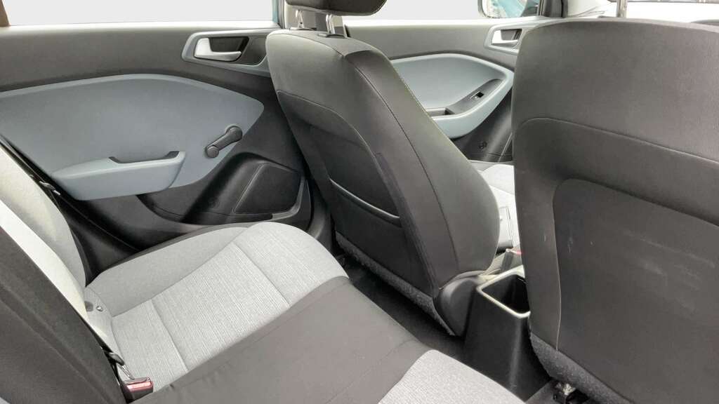 Hyundai I20 1.4 Crdi Se Coupe Euro 6 90 Ps Black #9