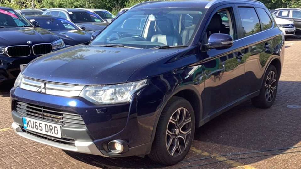 Mitsubishi Outlander 2.2 Di-d Gx4 2015 Blue #2
