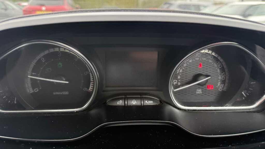 Peugeot 2008 1.2 Puretech Allure Premium Suv  #18