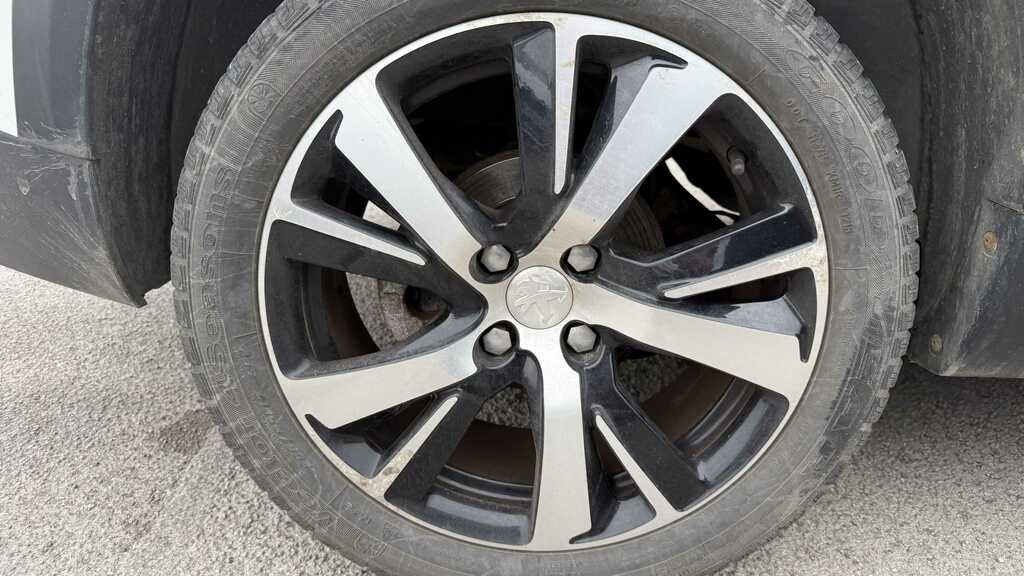 Peugeot 2008 1.2 Puretech Allure Premium Suv  #8