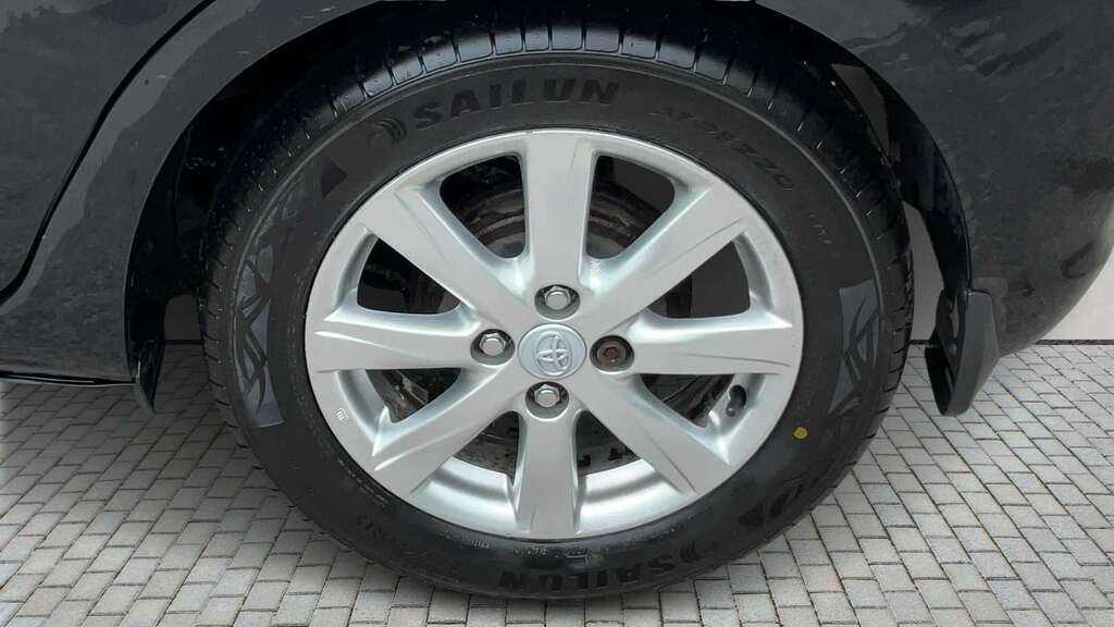 Toyota Yaris Hatchback 1.33 Dual Vvt-i Tr Multidrive S Euro 5 5 Grey #4