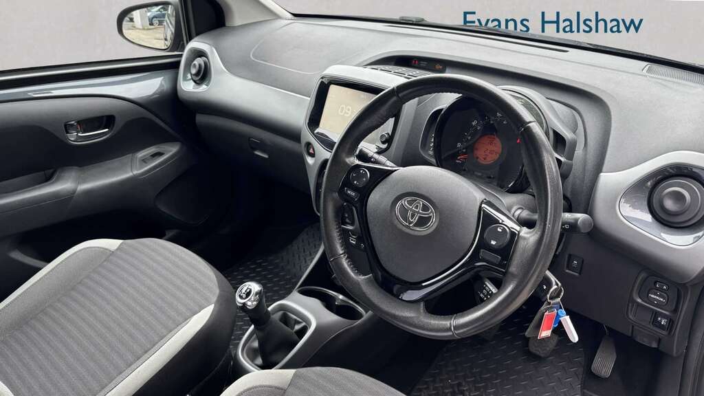 Toyota Aygo 1.0 Vvt-i X-play 2018 Grey