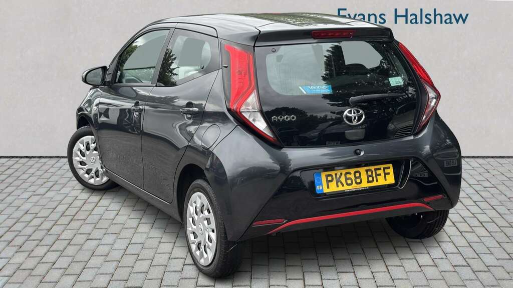 Toyota Aygo 1.0 Vvt-i X-play 2018 Grey #2