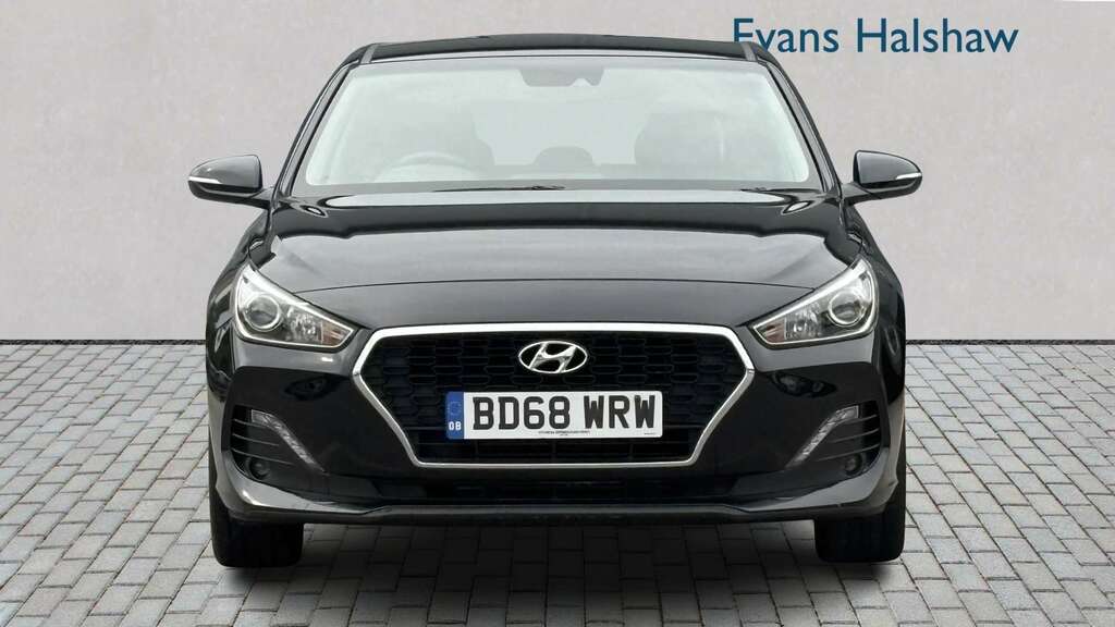 Hyundai I30 1.0T Gdi Se 2018 Black #2