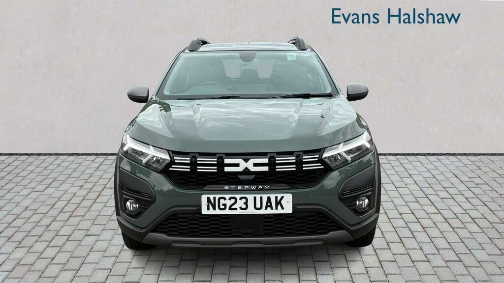 Dacia Sandero Stepway 1.0 Tce Journey 2023 Green