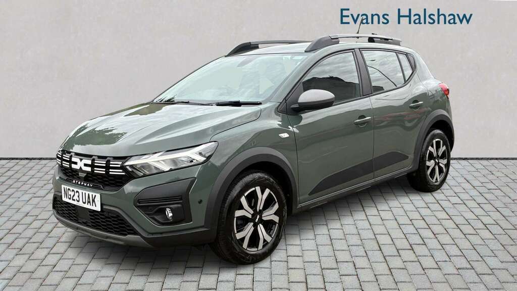 Dacia Sandero Stepway 1.0 Tce Journey 2023 Green #2