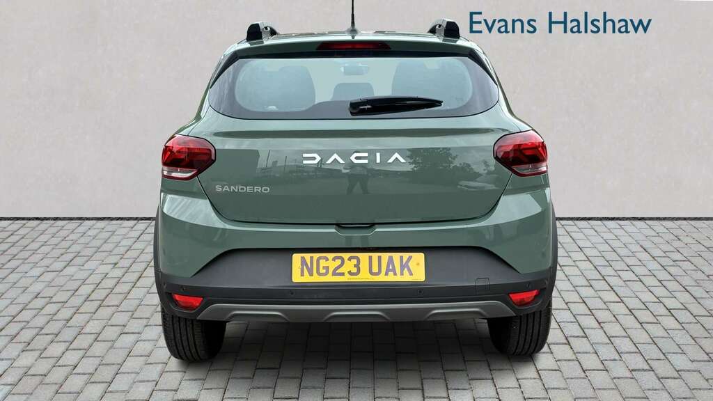 Dacia Sandero Stepway 1.0 Tce Journey 2023 Green #5