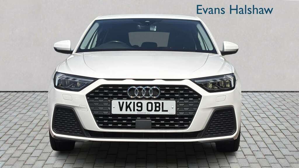 Audi A1 30 Tfsi Se 2019 VK19OBL White #4