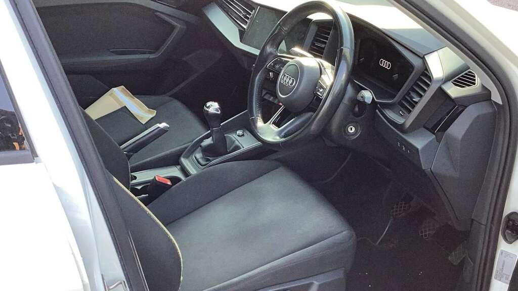 Audi A1 1.5 Tfsi 35 Sport Sportback S Tronic White #3