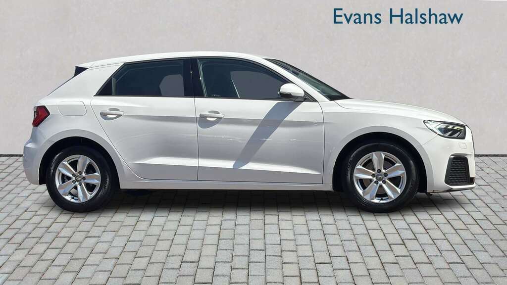 Audi A1 30 Tfsi Se 2019 VK19OBL White #6