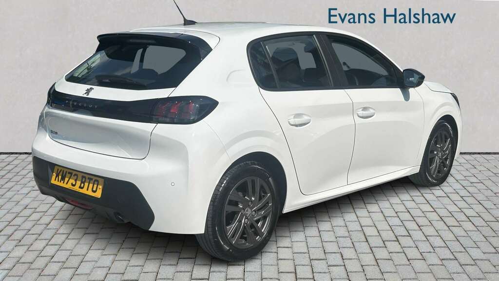 Peugeot 208 1.2 Puretech 100 Active Premium 2023 KM73BTO White #4